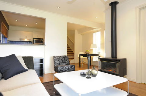 Feathers Serviced Townhouse - Hotel VIC 1