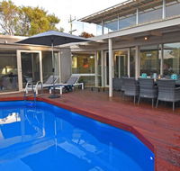 FLORENCE HOUSE Sundrenched Luxury with Pool  Deck