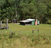 Four Bull Hut - Hotel VIC