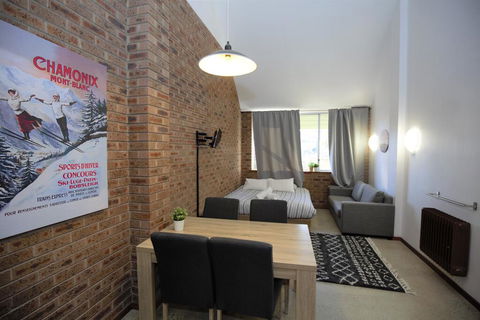 Gables 11 On Clyde Street - Hotel VIC 3