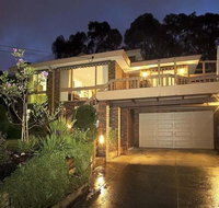 Great Views/Location 5 bedrooms in Glen Waverley - Hotel VIC