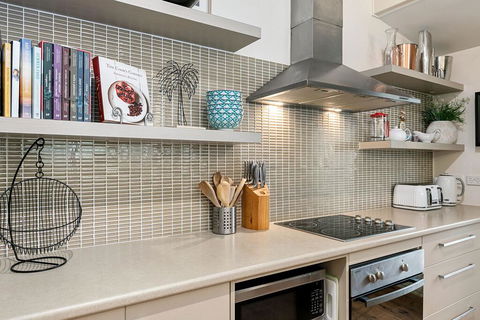 Grevillea - Hotel VIC 2