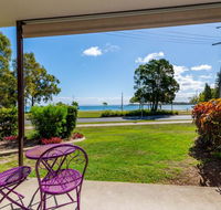 Ground Floor with water views and pool - Hotel VIC