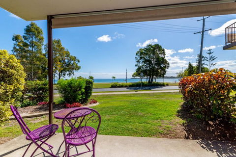 Ground Floor With Water Views And Pool! - Hotel VIC 0