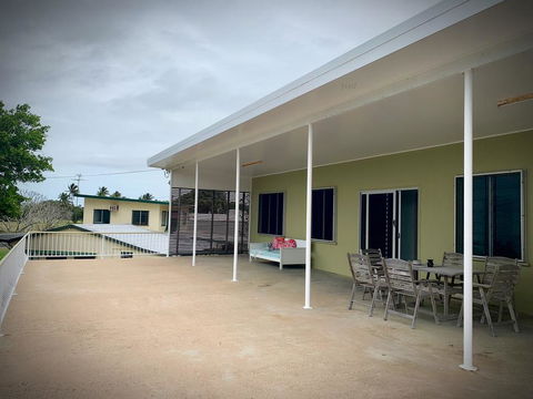 Holiday Rental - Huge House With Beach Views - Hotel VIC 2