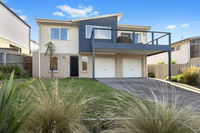 Book Torquay Accommodation Vacations Hotel VIC Hotel VIC