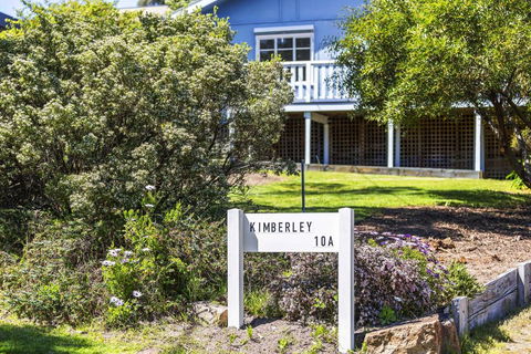 KIMBERLEY - McCRAE - Hotel VIC 2