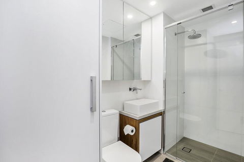 KOZYGURU FORTITUDE VALLEY 2 BED DESIGNER APT + FREE PARKING QFV179-803 - Hotel VIC 1