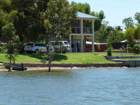 Lake Boga Waterfront Holiday House - Hotel VIC 0