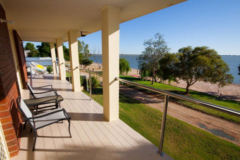 Lake Boga Waterfront Holiday House - Hotel VIC 1