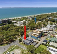 LAVISH BEACH HOUSE ON THE SURF SIDE - Hotel VIC