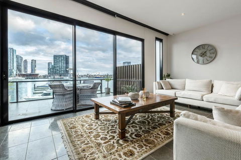 Luxury Waterfront 4BDR Townhouse With Amazing Views - Hotel VIC 1