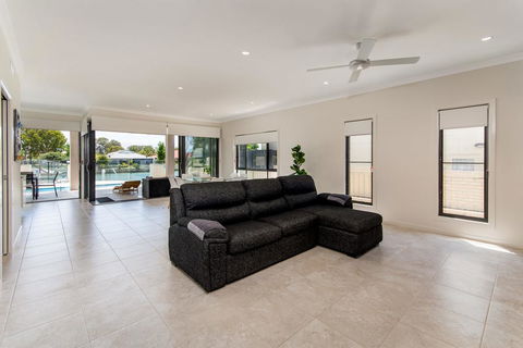 Luxury Waterfront Family Entertainer On Dolphin - Hotel VIC 3