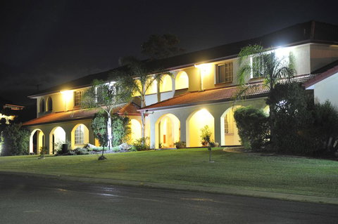 McNevins Warwick Motel - Hotel VIC 3