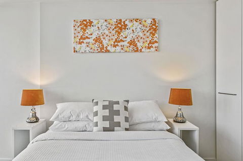 Modern Two Bedroom Apartment In Melbourne CBD - Hotel VIC 1