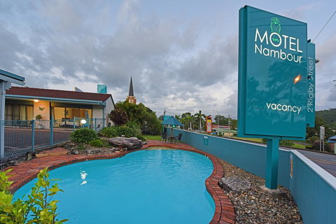 Motel In Nambour - Hotel VIC 2