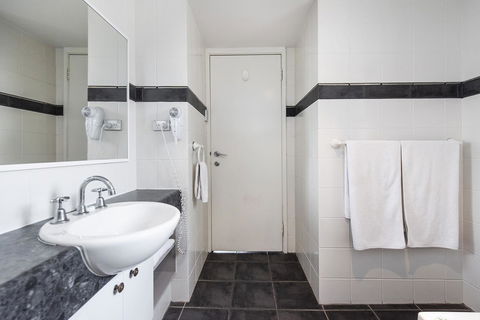 Subiaco Village 20 - Hotel VIC 14