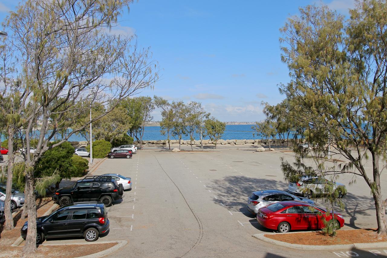 Hillarys WA Hotel VIC
