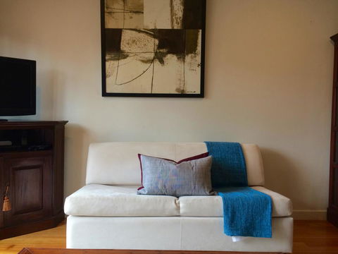 Cloisters - Hotel VIC 5