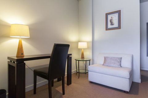 Cloisters - Hotel VIC 14