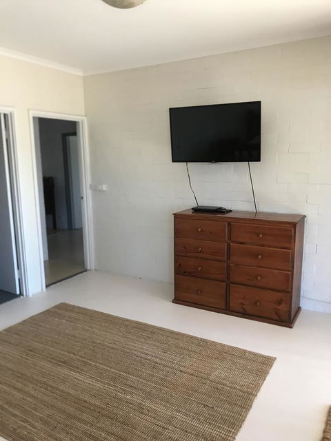 Surf Views - Hotel VIC 3