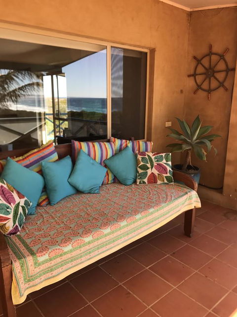 Surf Views - Hotel VIC 11