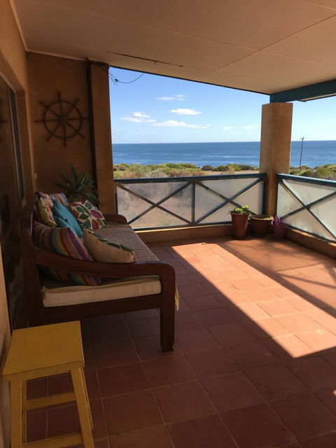 Surf Views - Hotel VIC 10