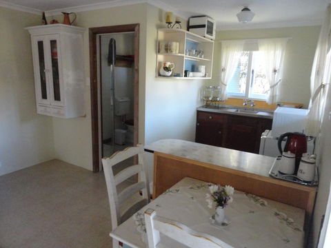 Di's Cabin In Dwellingup - Hotel VIC 19