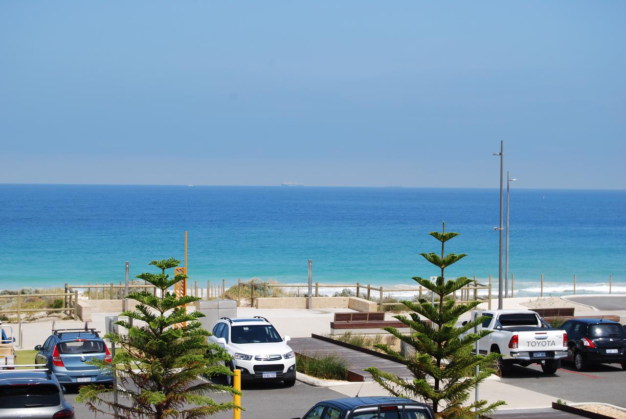 Floreat WA Hotel VIC