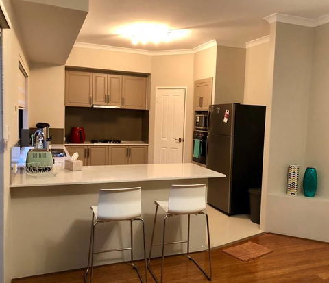 Highgate Modern Home (4 Mins To Perth City) - Hotel VIC 3