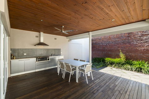 Inner Western Suburbs Retreat - Hotel VIC 13
