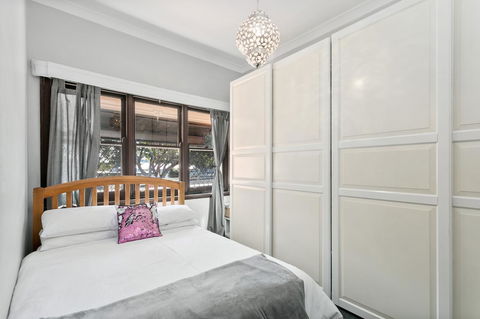 Heart Of Claremont Gem - Free WiFi - Hotel VIC 12