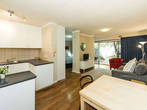 Rosalie 13 - Hotel VIC 1