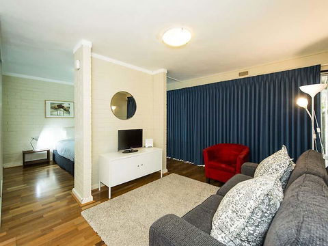 Rosalie 13 - Hotel VIC 4