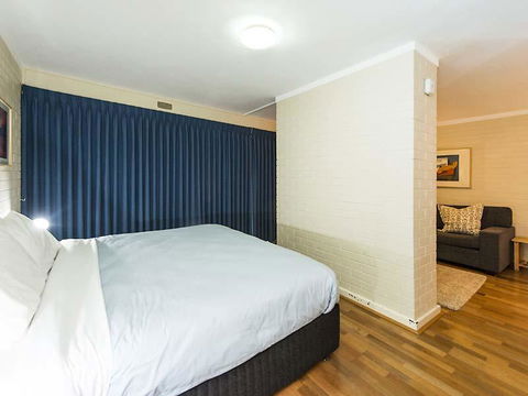 Rosalie 13 - Hotel VIC 11