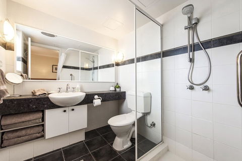 Subiaco Village 18 - Hotel VIC 15