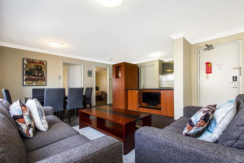 Subiaco Village 18 - Hotel VIC 1