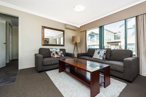 Subiaco Village 18 - Hotel VIC 3