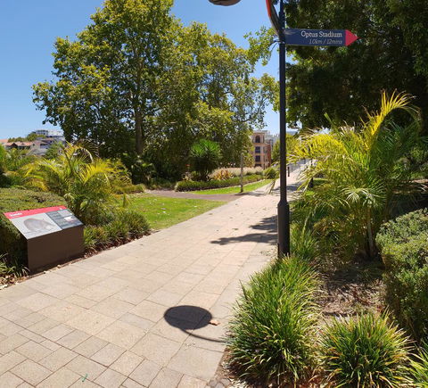 Superb 2 BR East Perth Riverside Apartment Location Comfort And Space 45 - Hotel VIC 3