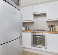 Gorgeous 26 1 bed designer fitout perfect location - Hotel VIC