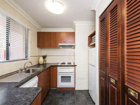 Subiaco Village 28 - Hotel VIC 15