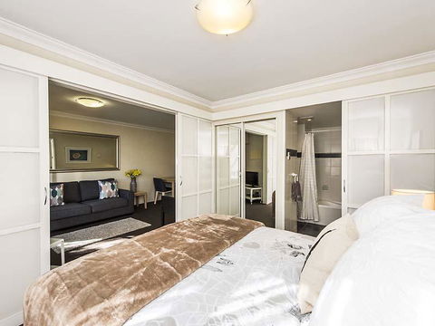 Subiaco Village 28 - Hotel VIC 9