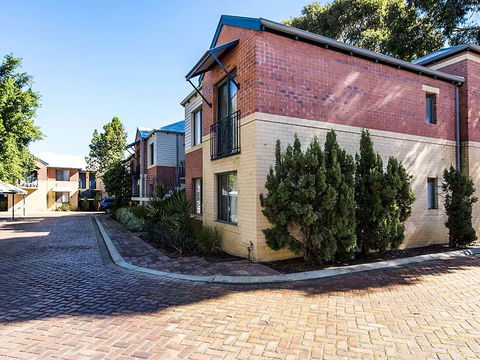 Subiaco Village 28 - Hotel VIC 24