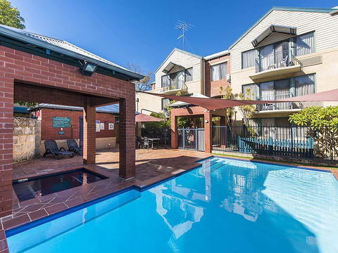 Subiaco Village 28 - Hotel VIC 19