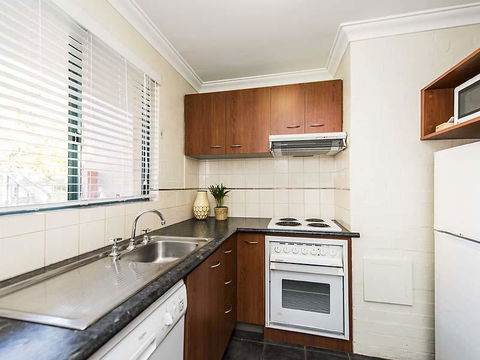 Subiaco Village 28 - Hotel VIC 13