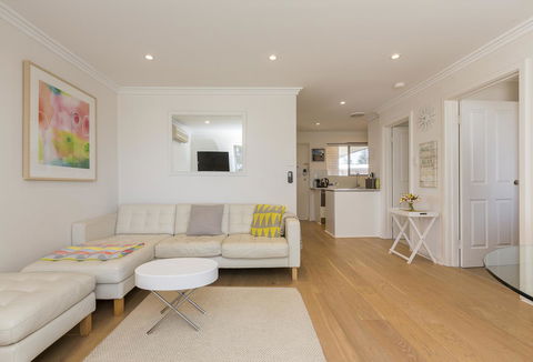 Cottesloe Beach Pines Apartment - Hotel VIC 1