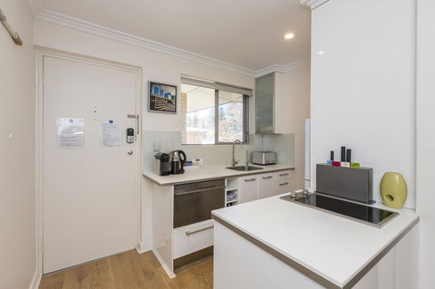 Cottesloe Beach Pines Apartment - Hotel VIC 3