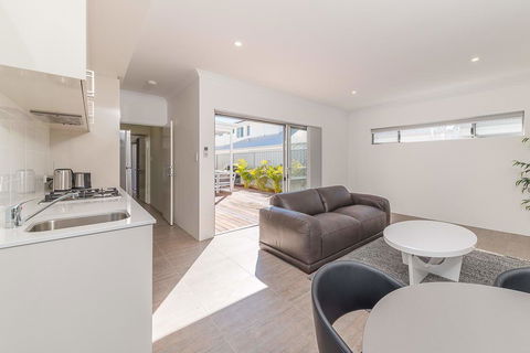 Karrinyup Waters Luxury House Rental - Hotel VIC 7