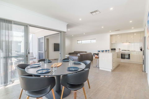 Karrinyup Waters Luxury House Rental - Hotel VIC 18