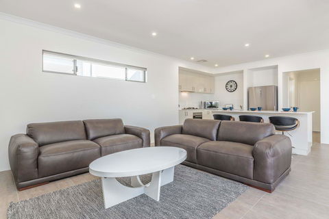 Karrinyup Waters Luxury House Rental - Hotel VIC 10